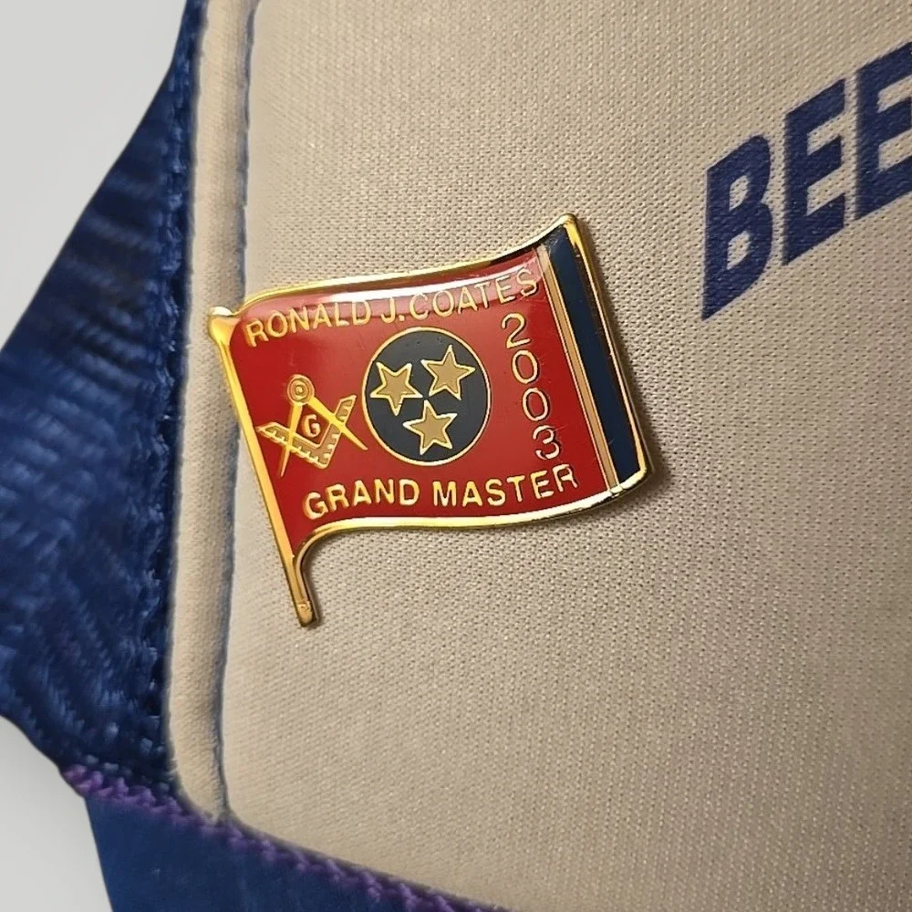 VTG Bee House Lodge No 550 Evant Texas Masonic Trucker Hat Blue Grand Master Pin